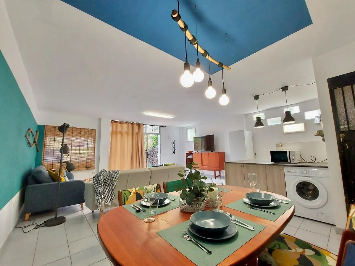 푼타델히달고 Casa Ana Con Pequeno Jardin 아파트